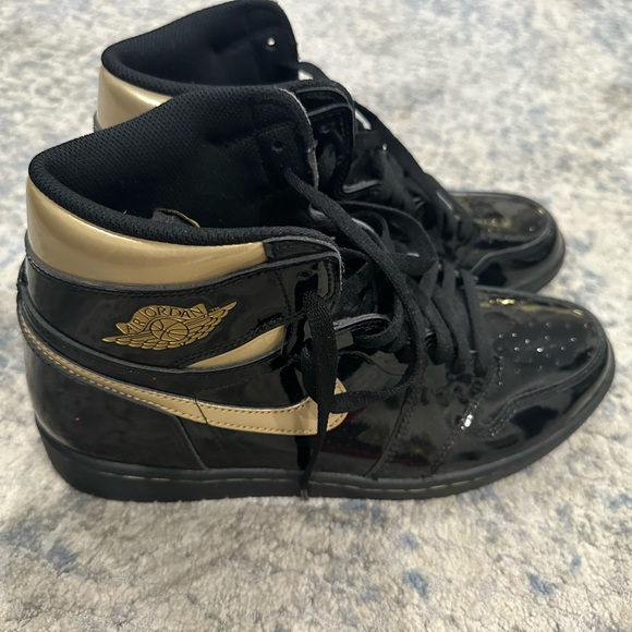 Black and gold patent leather Jordan 1. Worn once great condition. No box - Picture 4 of 5